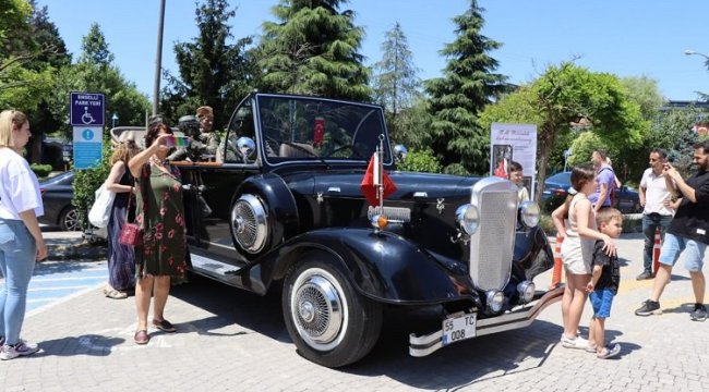 Atatürk’ün tören arabası İzmitlilerle buluşuyor