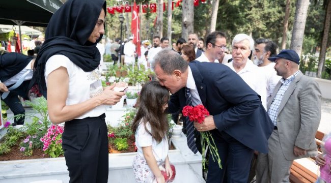 Başkan Seçer şehit aileleriyle bayramlaştı