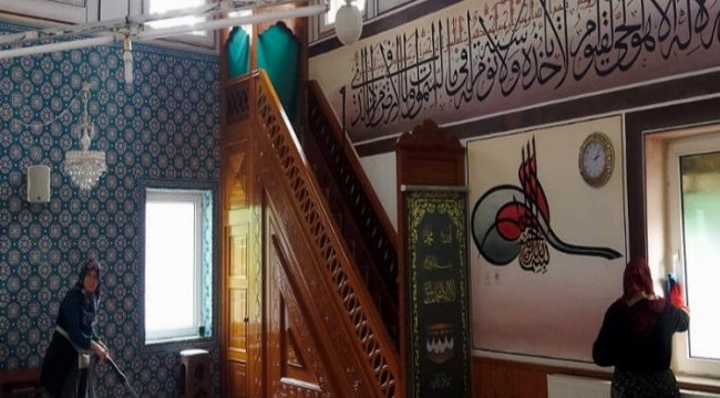 Bilecik Pazaryeri'nde camiler bayrama hazırlanıyor