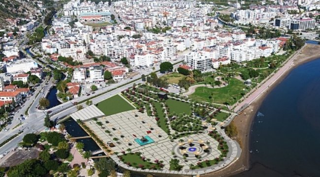 Finike Cumhuriyet Meydanı Sefo ile açılıyor