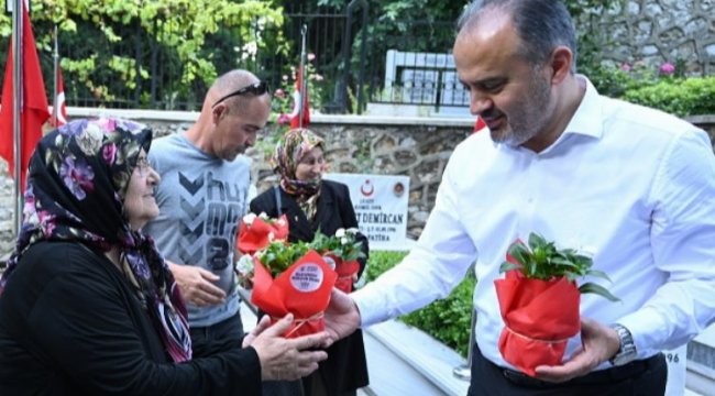 Şehitlikte bayram hüznü