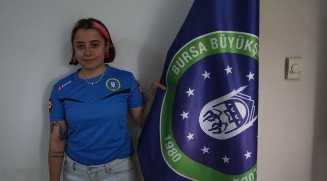 Simay Kulakçeken yuvaya döndü