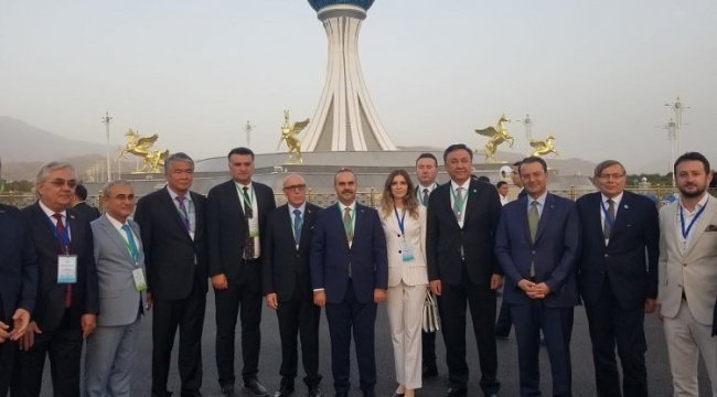 Türkmenistan Arkadağ'a 'Işık' tuttu
