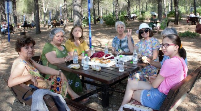 100 Yaş Evi üyeleri piknikte buluştu