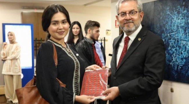 Ankara Üniversitesi'nde uluslararası mezunlara veda