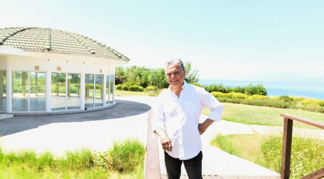 Antalya'da falezlerde öğrencilere ders çalışma merkezi