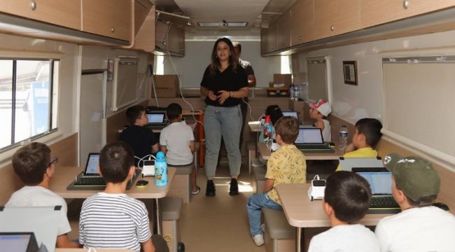 Bandırma'da çocukların yüzü bu atölyelerde gülüyor