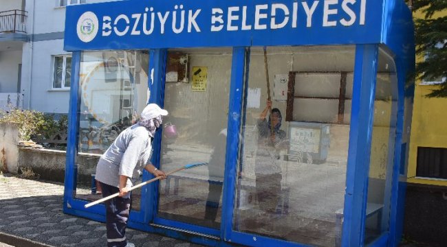 Bilecik Bozüyük'te duraklara kapsamlı temizlik
