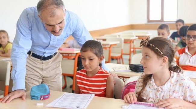 Çayırovalı miniklere Başkan Çiftçi'den ziyaret