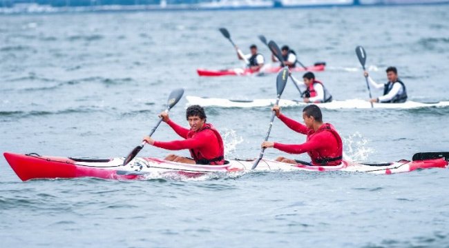 Deniz Kanosu Türkiye yarışları Kocaeli'ye renk getirdi