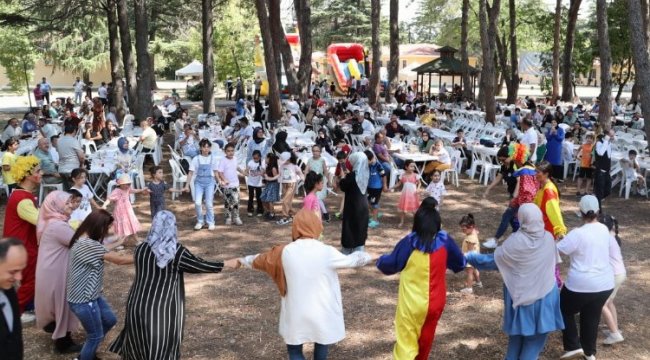 Gebze Belediyesi personellerinden aile pikniği