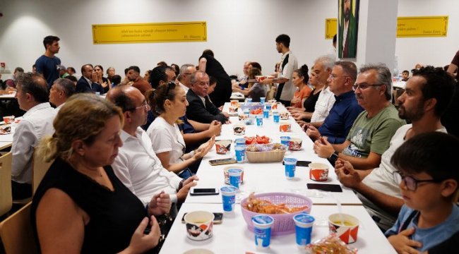 İstanbul Beylikdüzü canlarla oruç açtı