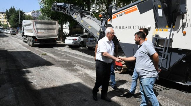 İzmir'de rekor sıcaklıkta yoğun mesai