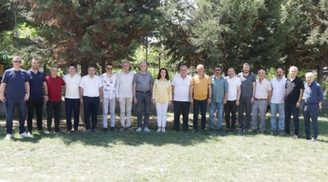 İzmit muhtarlarla istişareyi sürdürüyor