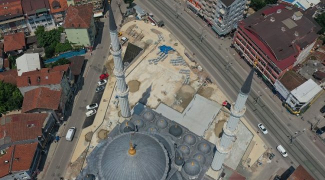 İzmit'te altı otopark, üstü meydan şekilleniyor