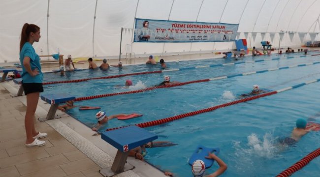 İzmit'tw yüzme bilmeyen kalmayacak