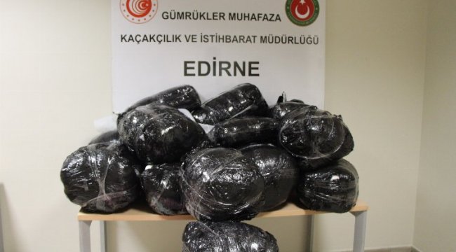 Kapıkule'de kaçak gelinlikler X-Ray'a takıldı!