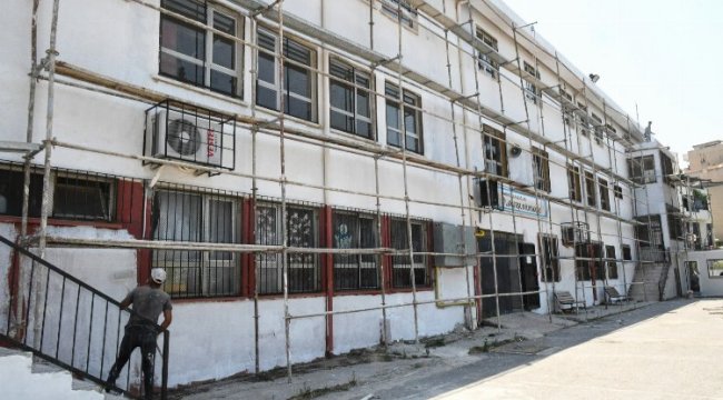 Karabağlar'da okullara 4 milyon TL'lik bakım onarım desteği