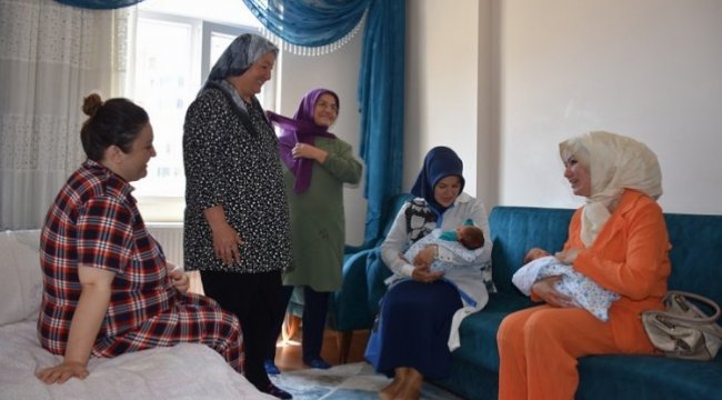 Kayseri Kocasinan Belediyesi yeni annelere konuk oluyor