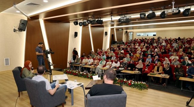 Kayseri Talas'ta 'Gençliğin Aklına Takılanlar' cevap buldu