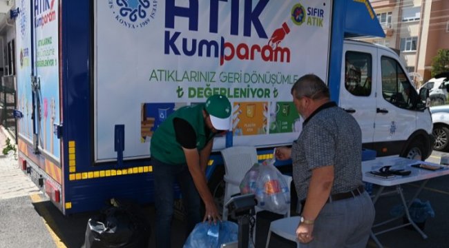 Konya'nın 'mobil atık aracı' semt pazarlarında