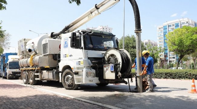 Konya olası risklere karşı kanalları temizliyor