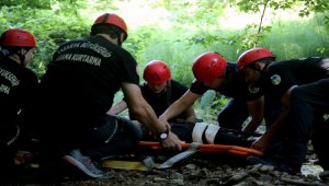 Sakarya'da afet timinden nefes kesen tatbikat