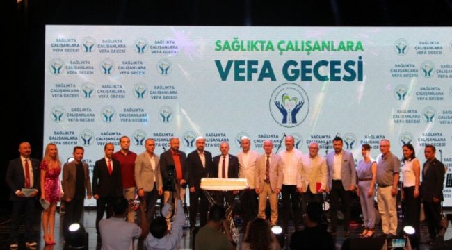 TÜSÇAD'dan sağlıkta çalışanlara vefa