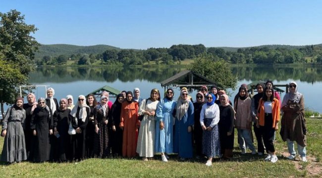 Üniversiteli gençler Sakarya'nın güzelliklerini keşfetti