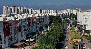 Antalya Muratpaşa bayraklarla donatıldı