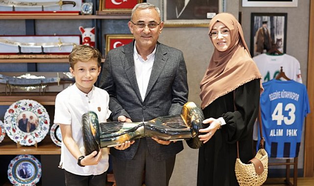 Başkan Işık sözünü tuttu... Ömer Faruk elektrikli kaykaya kavuştu