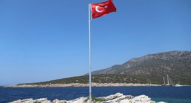 Bodrum'da ada ve koylara bayrak çalışması