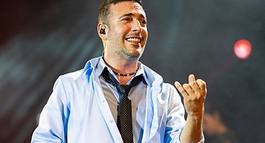 Boğaz'ın kıyısında Oğuzhan Koç şov