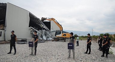 Bursa Osmangazi'de kaçaklar yıkılıyor tarım kazanıyor