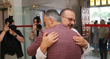 Bursalılar Vali Canbolat'ı Aydın'a uğurladı