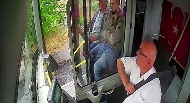 Düzce'de otobüs şoföründen duygulandıran davranış