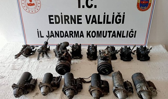 Edirne'de kaçak oto yedek parçalarına el kondu