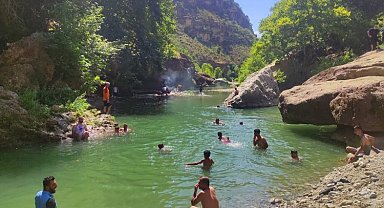 'Eyyam-ı Bahur'da Zore serinletiyor
