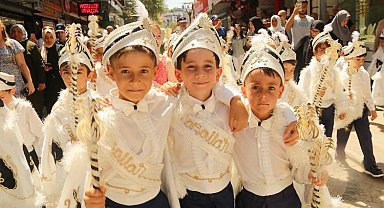 Gölcük'te toplu sünnet coşkusu