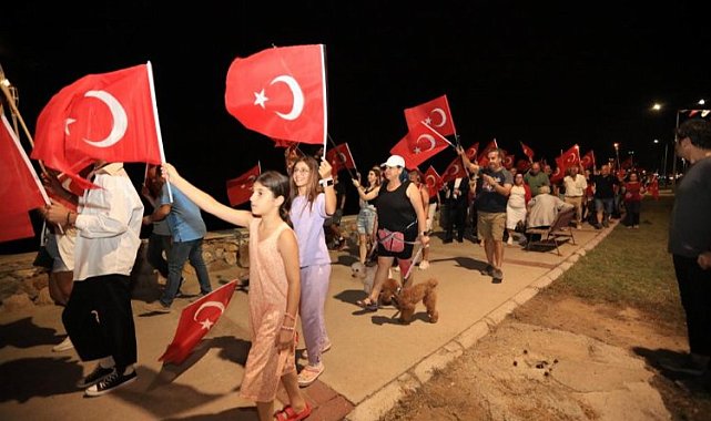 Güzelbahçe'de 'Zafer' korteji ve konseri