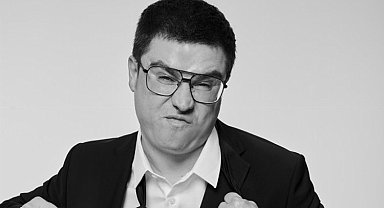 İbrahim Büyükak'tan anlamlı hediye