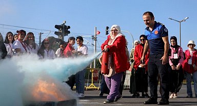 Isparta'dan gelen 40 gönüllüye Sakarya'da yangın eğitimi