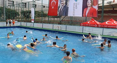 İzmit'te sportif yüzme havuzu açıldı