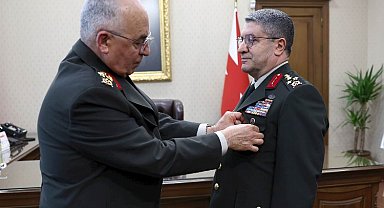 Kara Kuvvetleri'nde devir-teslim