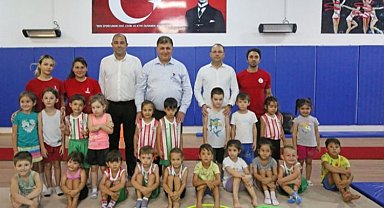 Karşıyaka'da geleceğin jimnastikçileri yetişiyor