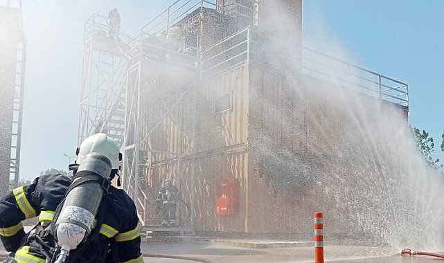 Kocaeli İtfaiyesi'nden Ford Otosan'a müdahale eğitimi