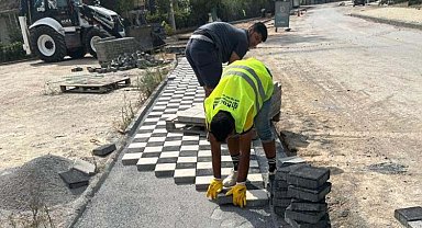 Kocaeli'de kaldırımlara mineral parke