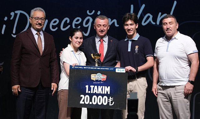 Kocaeli'de münazarada ödüller sahiplerini buldu