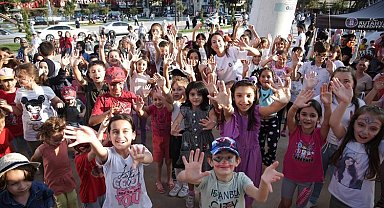 Kütahyalı çocuklar Zafer Meydanı'nda buluştu