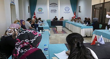 Malatya'da 'Yalnız Değilsiz' projesine start